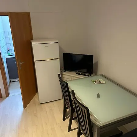 Apartment Cd5 3 Zimmer Wohnung Fuer Max 5 Personen Alzey