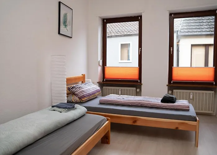 3 Fuer Max. 5 Personen *